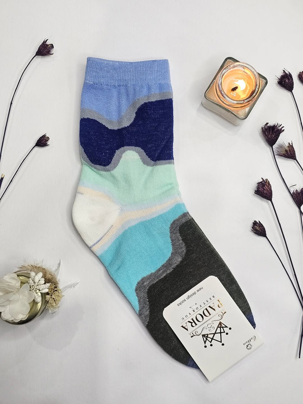 جوراب نخی طرح موجی آبستره رنگ آبی–سرمهای