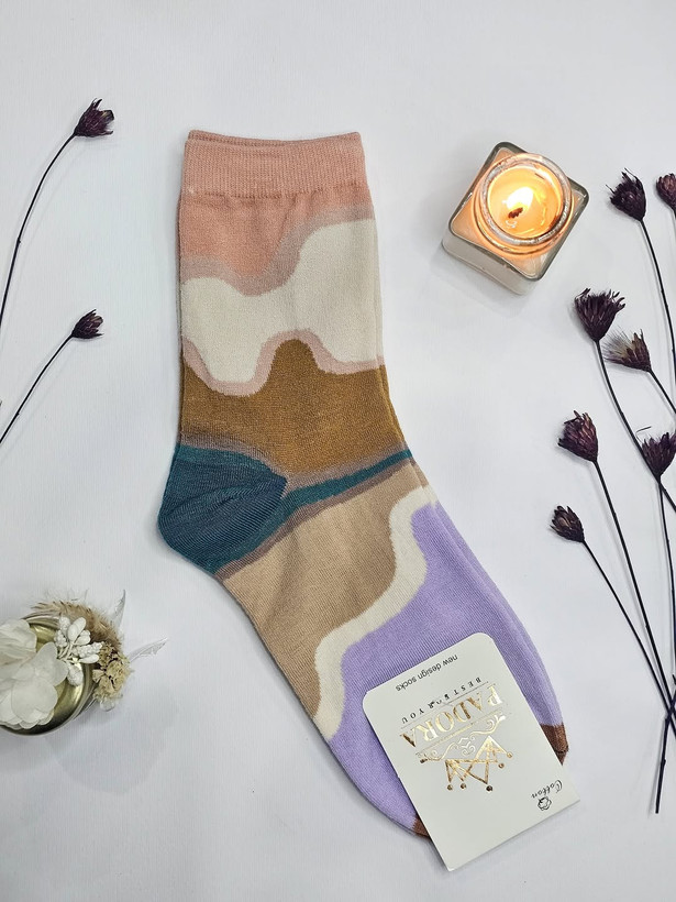 جوراب نخی طرح هنری موجی بنفش–کرم
