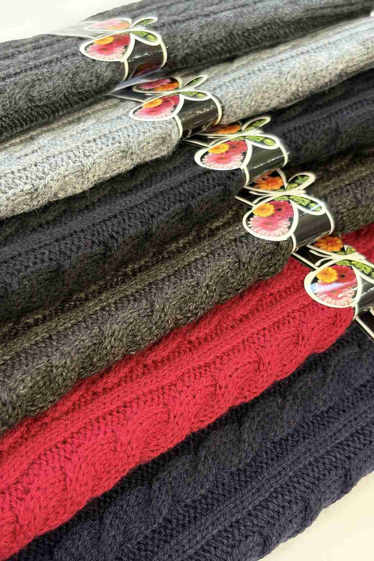 ساقدستهای بافت طرح پیچ در رنگهای مختلف؛ زرشکی، مشکی، طوسی، دودی و سرمهای