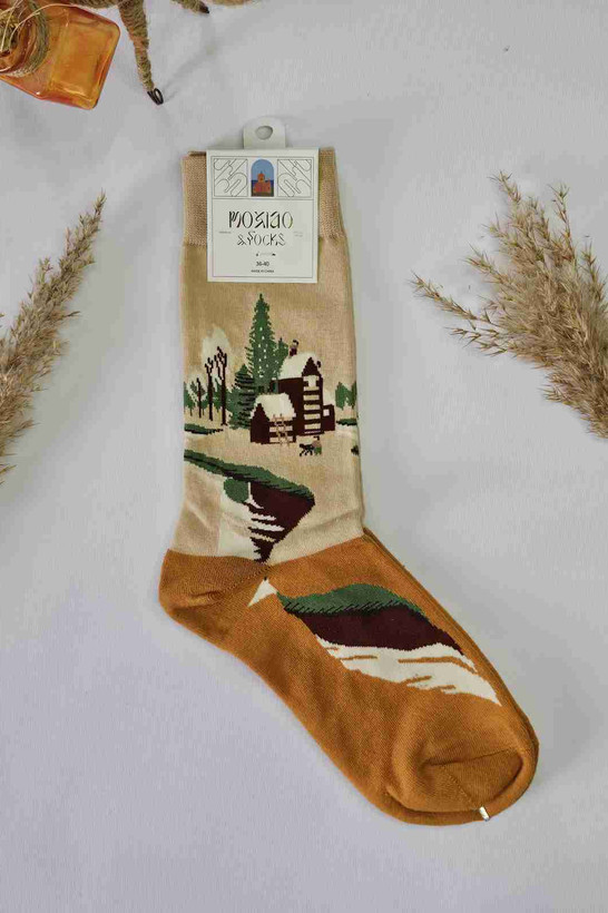 جوراب ساقدار طرح منظره طبیعت با زمینه کرم