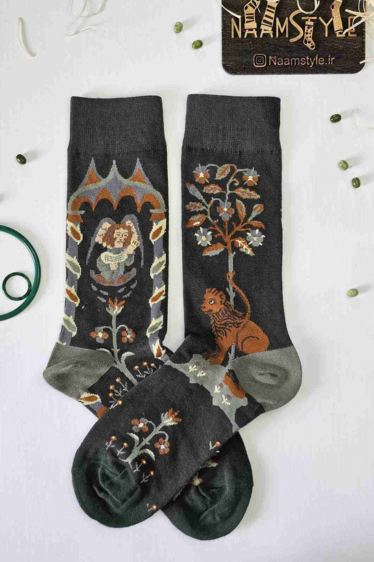 جوراب ساقدار هنری با طرح طبیعت و دخترک جنگلی