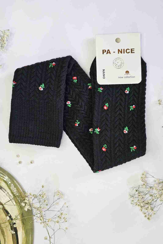 جوراب بالای زانو بچگانه مناسب استایل پاییزی