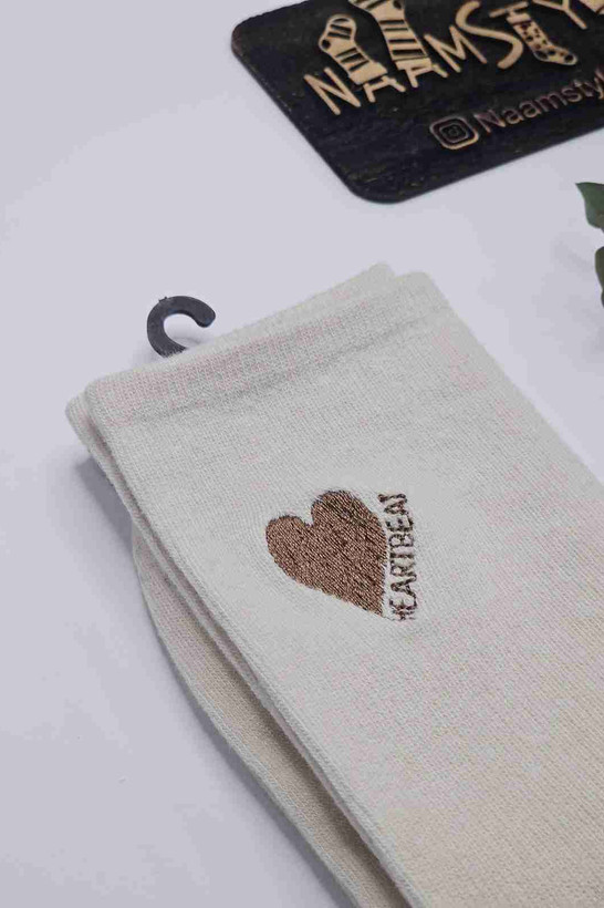 جوراب طرح قلب کرم طلایی - طراحی رومانتیک و جذاب