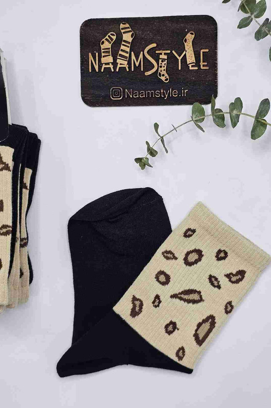 جوراب فانتزی طرح پلنگی - جزئیات بافت و طرح