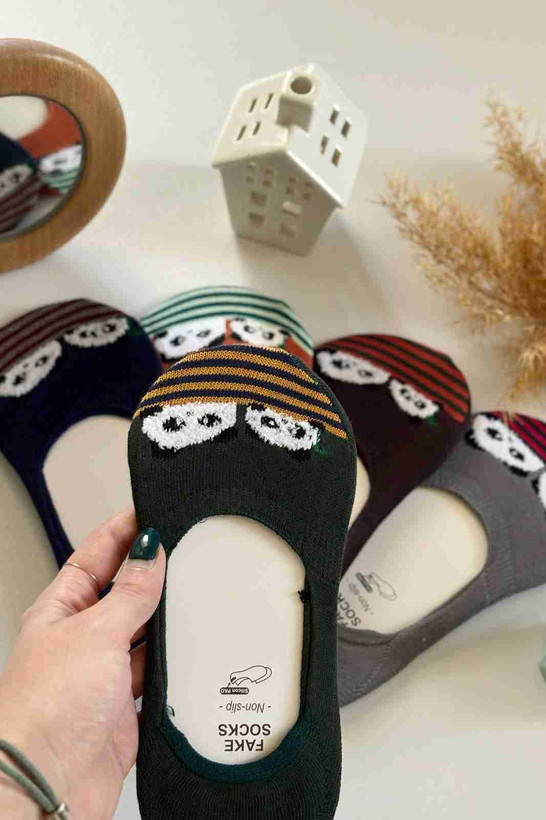 جوراب فانتزی با ترکیب رنگ سبز و نارنجی و طرح عروسکی خاص